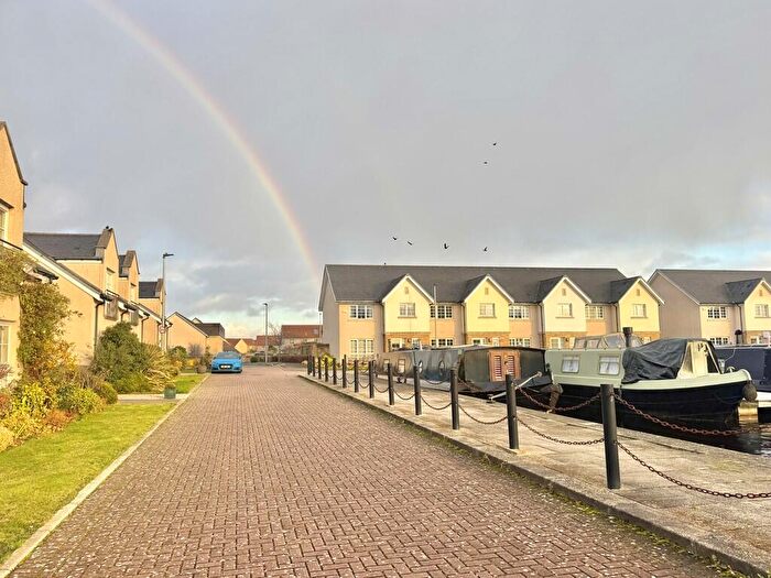 3 Bedroom Semi-Detached House To Rent In Canalside, Ratho, EH28
