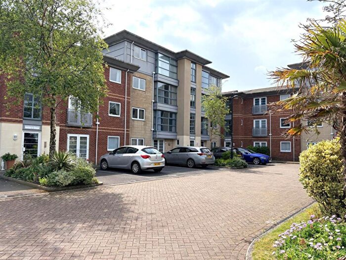 2 Bedroom Flat For Sale In Holinshead House, Bailey Avenue, Lytham St Annes, FY8
