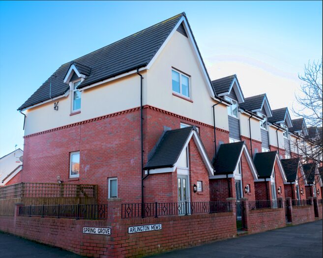 4 Bedroom End Of Terrace House To Rent In Arlington Mews, Barrow-In-Furness, LA14