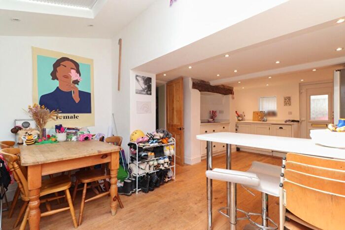 3 Bedroom Semi-Detached House For Sale In Old Green Road, Margate, Kent, CT9 - Photo 7