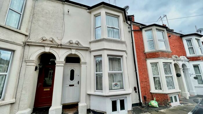 3 Bedroom Semi-Detached House To Rent In Whitworth Road, Abington, NN1