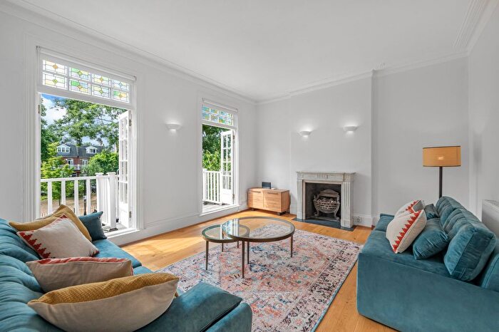 4 Bedroom Terraced House To Rent In Lawn Crescent, Richmond, TW9