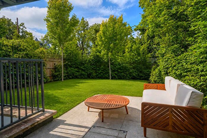 1 Bedroom Flat For Sale In Scotts Lane, Shortlands, BR2
