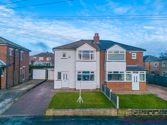 3 Bedroom Semi-Detached House For Sale In Hainsworth Moor Crescent, Queensbury, Bradford, BD13