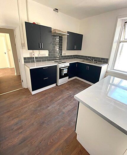 5 Bedroom Maisonette To Rent In Corporation Road, Cardiff, CF11