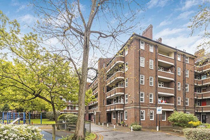 2 Bedroom Flat To Rent In St. Katharines Way, Wapping, E1W