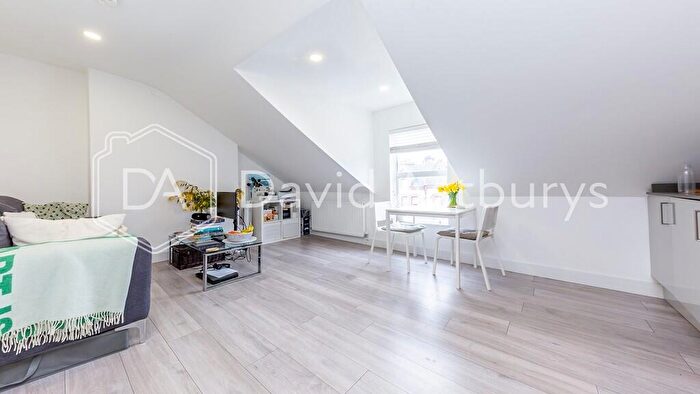 1 Bedroom Flat To Rent In Ferme Park Road, Stroud Green, London, N4