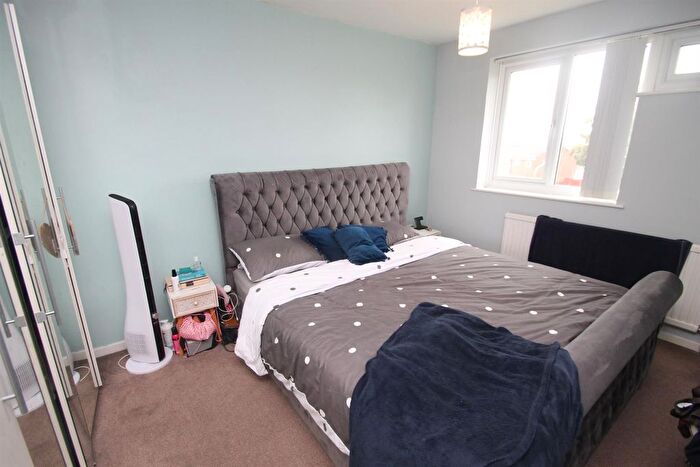 3 Bedroom End Of Terrace House For Sale In Newington Walk, Maidstone, Kent, ME14