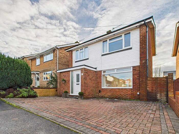 3 Bedroom Detached House To Rent In Kenilworth Road, Winklebury, Basingstoke, RG23