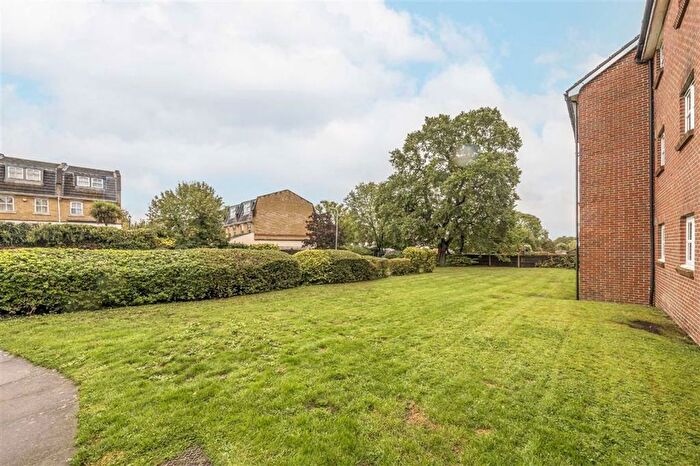 1 Bedroom Flat For Sale In Le May Avenue, London, SE12