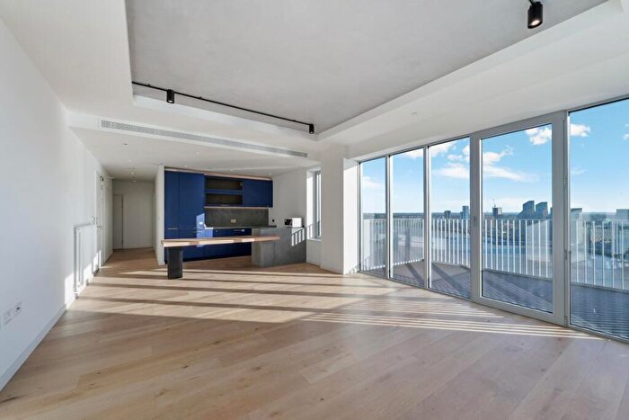 3 Bedroom Apartment For Sale In Serapis House, Goodluck Hope Walk, London, E14