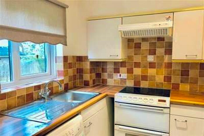 2 Bedroom Flat To Rent In Holland Close- RM7