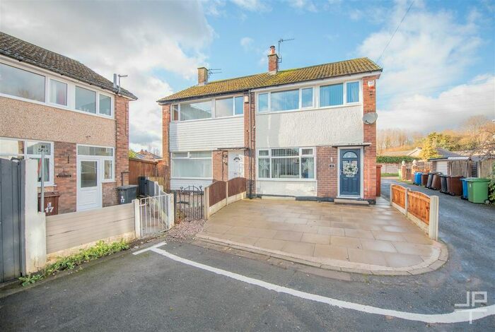 3 Bedroom Semi-Detached House To Rent In St Michaels Avenue, Atherton, Manchester, M46