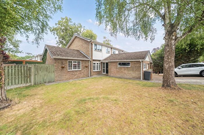 4 Bedroom Semi-Detached House For Sale In Farrington Crescent, LN6