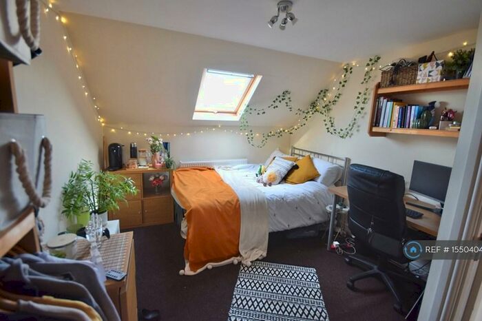 10 Bedroom Terraced House To Rent In Woodville Road, Cardiff, CF24