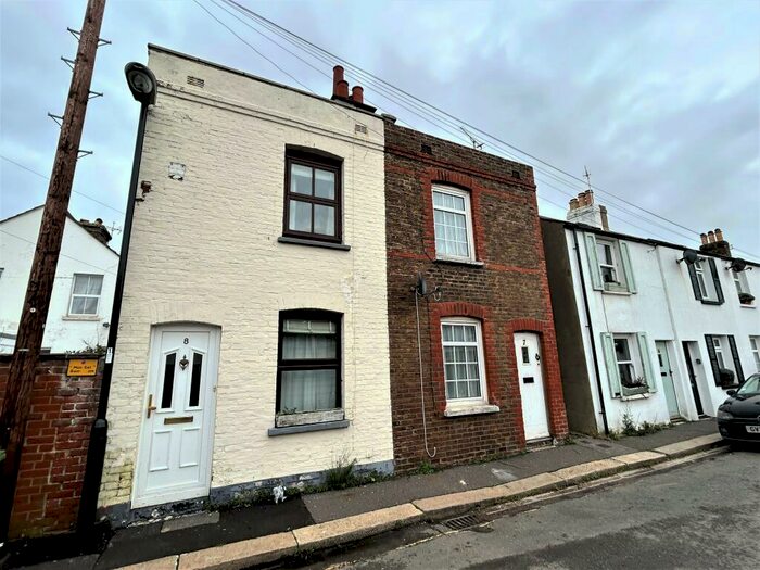 2 Bedroom Semi-Detached House To Rent In Oxford Street, Bognor Regis, PO21