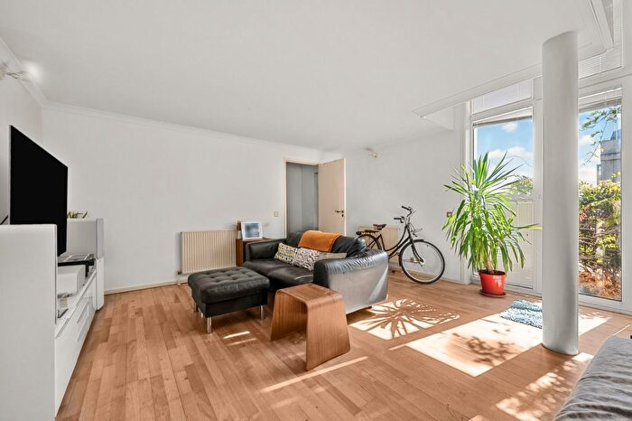 2 Bedroom Flat To Rent In Queen Of Denmark Court, Surrey Quays, SE16