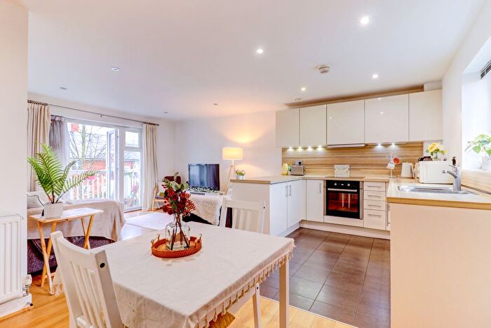 2 Bedroom Flat For Sale In Chequers Avenue, High Wycombe, Buckinghamshire, HP11