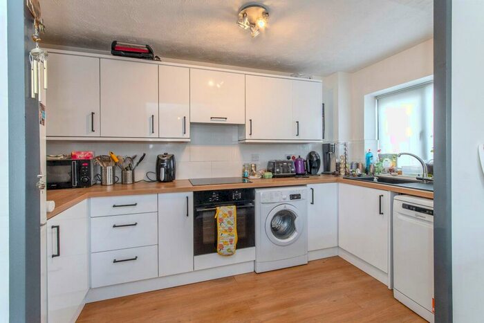 1 Bedroom Apartment To Rent In Marriotts Wharf, Gravesend, DA11