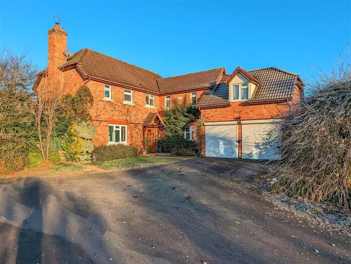 5 Bedroom Detached House For Sale In St. Peters Close, Malvern, WR14