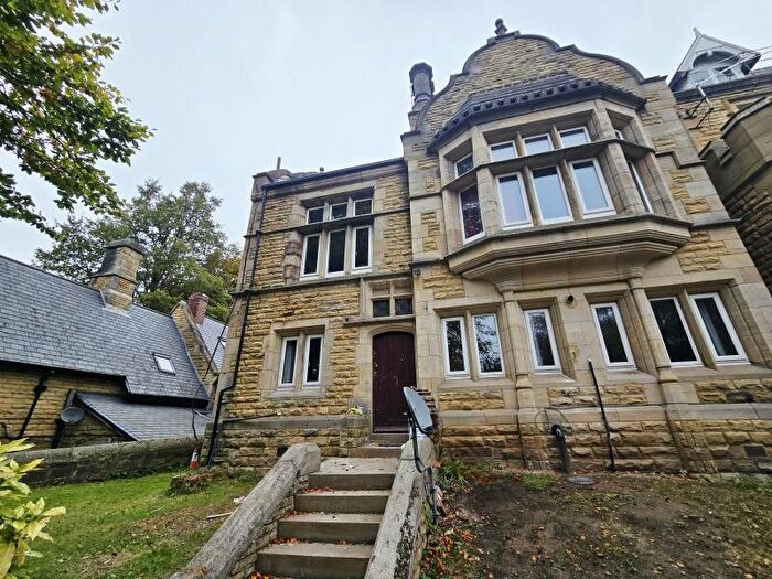 3 Bedroom Flat To Rent In Spingbank House, Headingley Lane, Headingley, Leeds, LS6