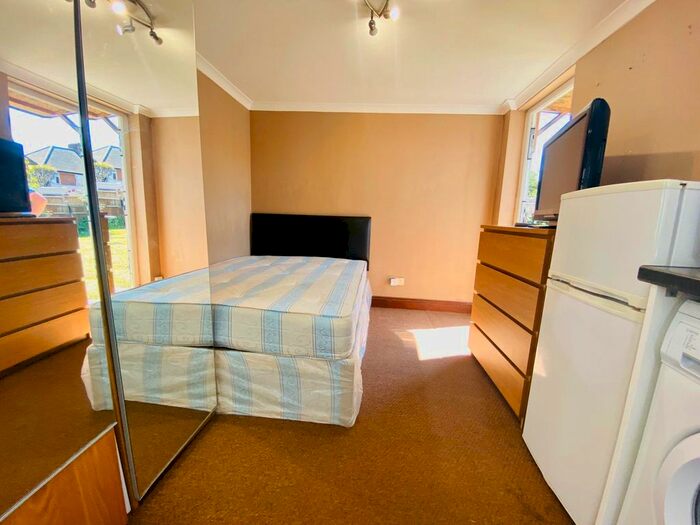 Studio To Rent In Cardington Square, Hounslow, TW4