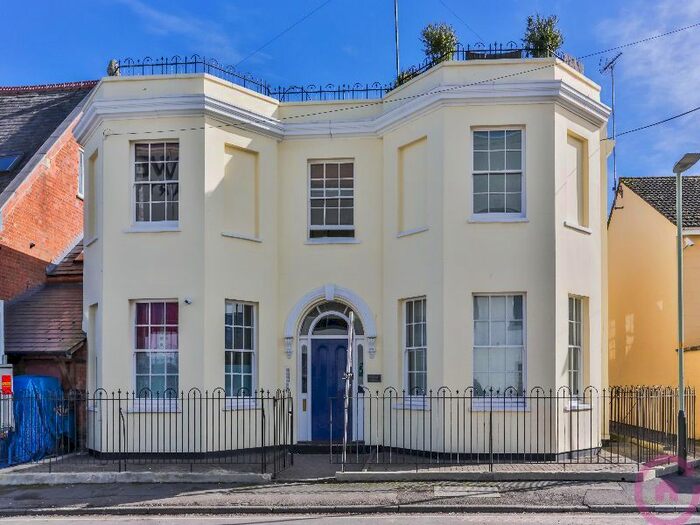 1 Bedroom Flat To Rent In Bennington Street, Cheltenham, GL50