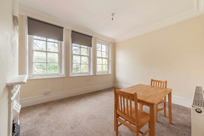 2 Bedroom Flat For Sale In Stanmore Hill, Stanmore, HA7