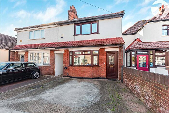 3 Bedroom Semi-Detached House To Rent In Shenley Road, Dartford, Kent, DA1