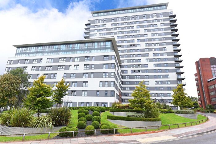 2 Bedroom Apartment To Rent In Skyline Plaza, Alencon Link, Basingstoke, Hampshire, RG21