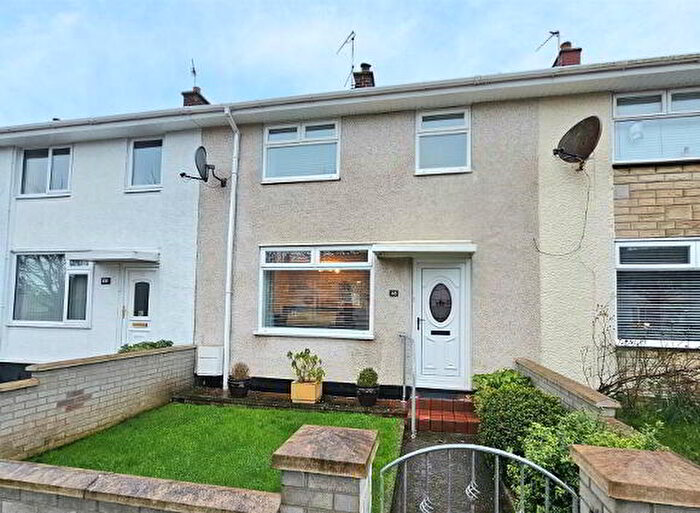 3 Bedroom Mid Terraced House For Sale In Drumhoy Drive, Carrickfergus, BT38