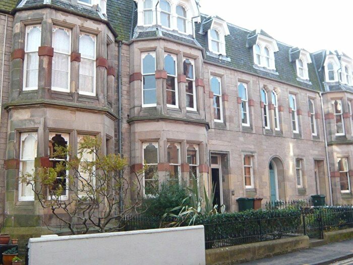 2 Bedroom Flat To Rent In Bath Street, Portobello, Edinburgh, EH15