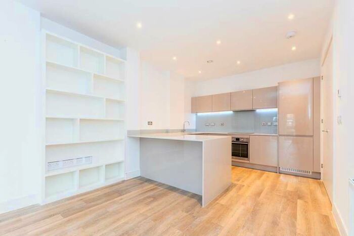 1 Bedroom Flat To Rent In Hartfield Road, Wimbledon, SW19