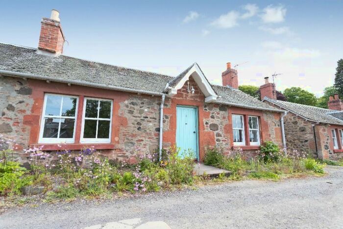 2 Bedroom Bungalow To Rent In Baledgarno, Perthshire, PH14