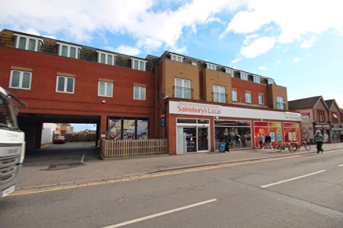 3 Bedroom Property To Rent In Wimborne Road, Five-O-One, BH9