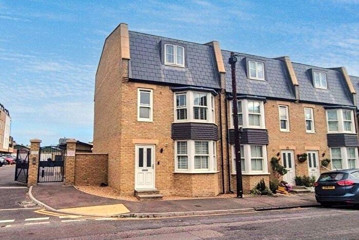4 Bedroom End Of Terrace House For Sale In Richmond Street, Herne Bay, CT6