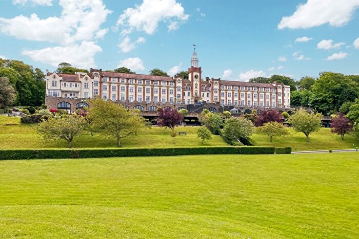 2 Bedroom Flat For Sale In Nore Road, Portishead, Bristol, BS20