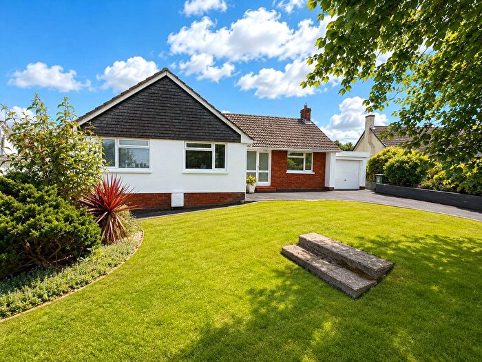 3 Bedroom Bungalow For Sale In Fairlea Crescent, Northam, Bideford, EX39