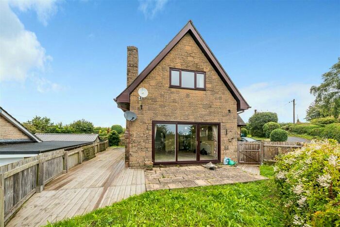 4 Bedroom Detached Bungalow For Sale In Cheselbourne, Dorchester, Dorset, DT2