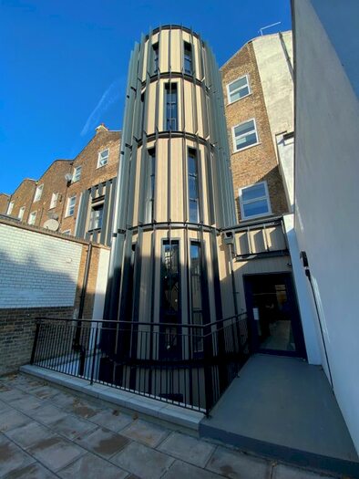 Studio To Rent In Kilburn High Road, London NW6