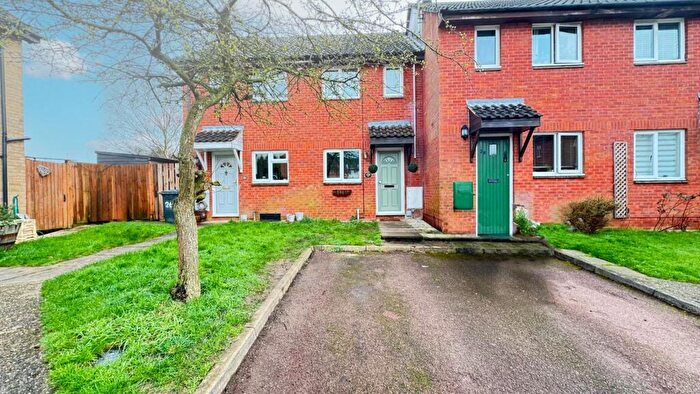 2 Bedroom Terraced House To Rent In The Paddocks, Hitchin, SG4