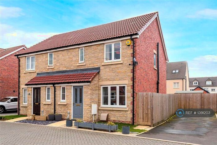 3 Bedroom Semi-Detached House To Rent In Wincombe Road, Coate, Swindon, SN3