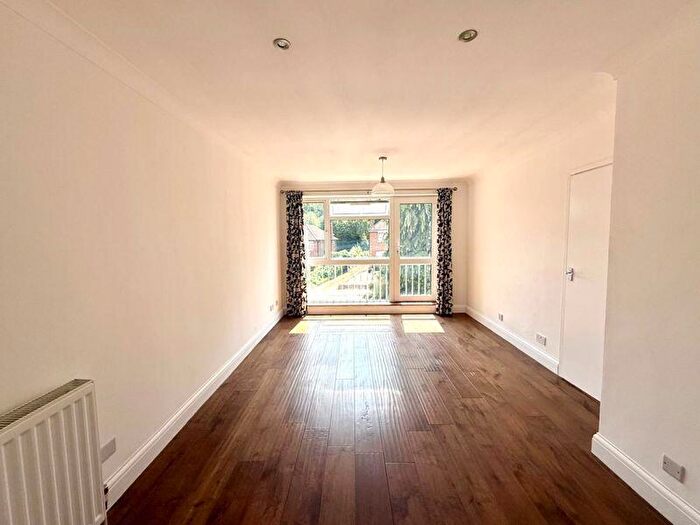 2 Bedroom Apartment To Rent In South Lodge, Warwick Road, EN5