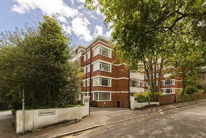 3 Bedroom Flat To Rent In Wimbledon Hill Road, London, SW19
