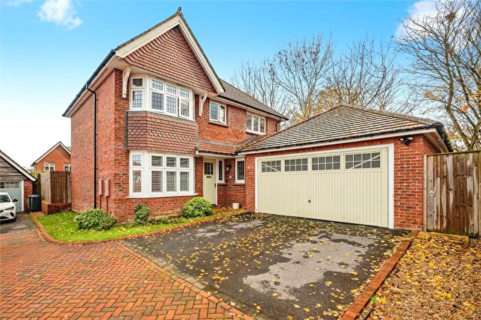 4 Bedroom Detached House For Sale In Falcon Road, Warminster, BA12