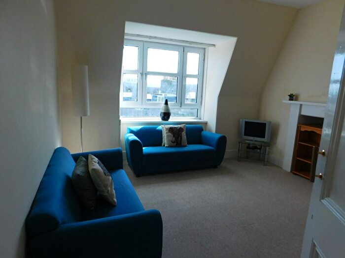 3 Bedroom Flat To Rent In Rosemount Place, Rosemount, Aberdeen, AB25