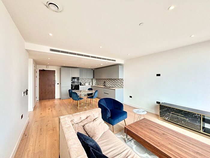 1 Bedroom Flat To Rent In Golden Lane, London, EC1Y