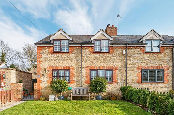 3 Bedroom Cottage For Sale In Ardley, Oxfordshire, OX27
