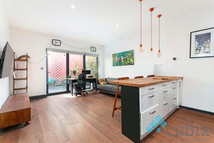 1 Bedroom Flat For Sale In Mason Street, London, SE17