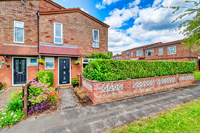 3 Bedroom End Of Terrace House For Sale In Alford Road, High Wycombe, HP12